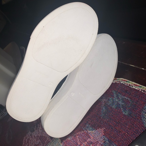 BRAND NEW NEVER WORN Zara girls sneakers US 10.5 - Picture 3 of 6